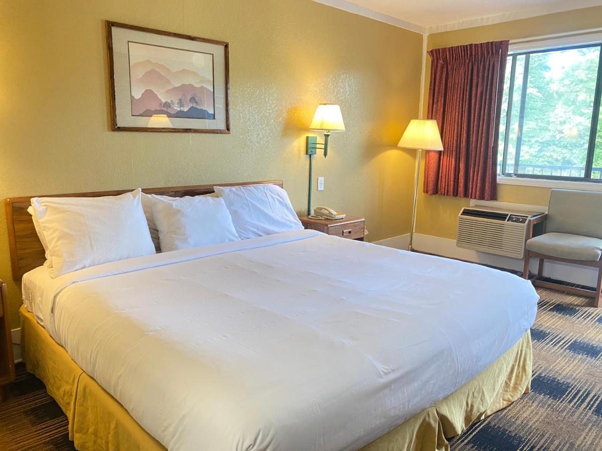 Smokies Inn - New Linens&Ultrafast WIFI - Friendliest Hospitality Guaranteed! Kodak Exterior foto